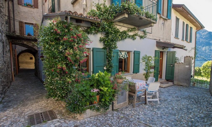 Tremezzo House | Giulino's house TREMEZZINA Lake Como