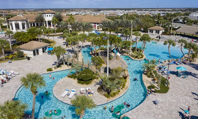 Davenport House | Glam 4BR Townhome, Pool, Champions Gate - Sleeps 11 - 1112