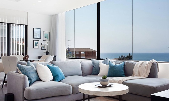 Tamarama Apartment | Glamarama is a stunning 2-bed apartment with Tama Beach views!
