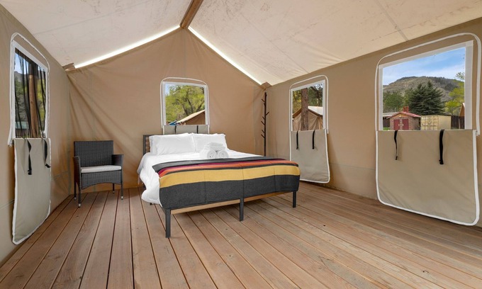 Poudre Park House | Glamp 4- Mule Deer