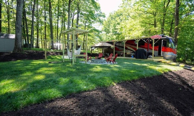 Treasure Lake House | *Glamping at Treasure Lake*