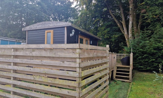 Llanfair Caereinion Cabin | Glamping Hut - Riverside 1