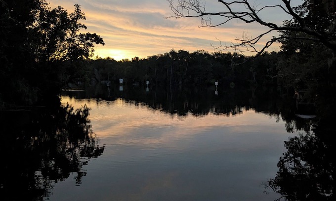 Homosassa House | Glamping in the heart of the Nature Coast! RV sleeps 6, many amenities onsite!