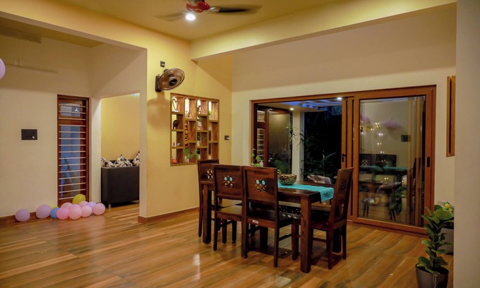 Varkala House | Glass Vila 2BR 2BA Varkala Cliff