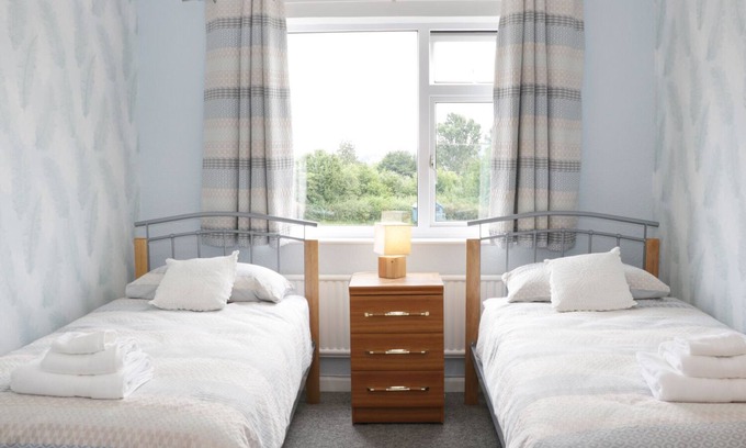 Bishops Castle Cottage | Glebeland