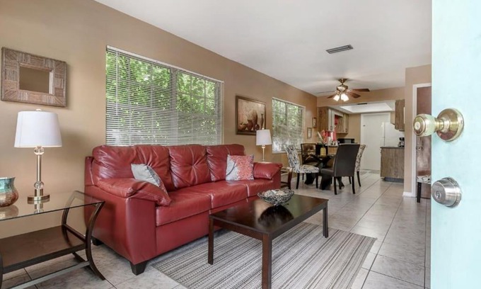 Brandon Apartment | Glendale Getaway Prime Brandon location