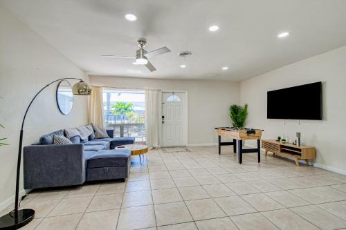 Coral Ridge Isles Apartment | Glittering Palms