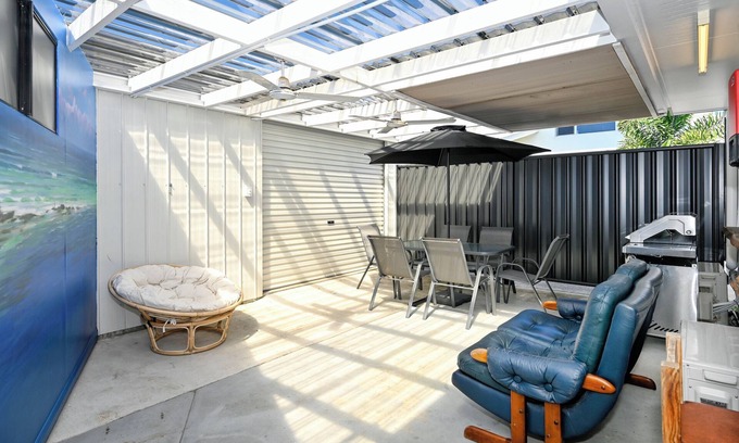 Golden Beach Apartment | Golden Beach 1B/R Hideaway