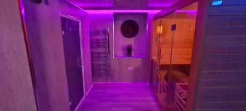 Mauchline Apartment | Golden Crown spa suite with private hot tub and thermal suite