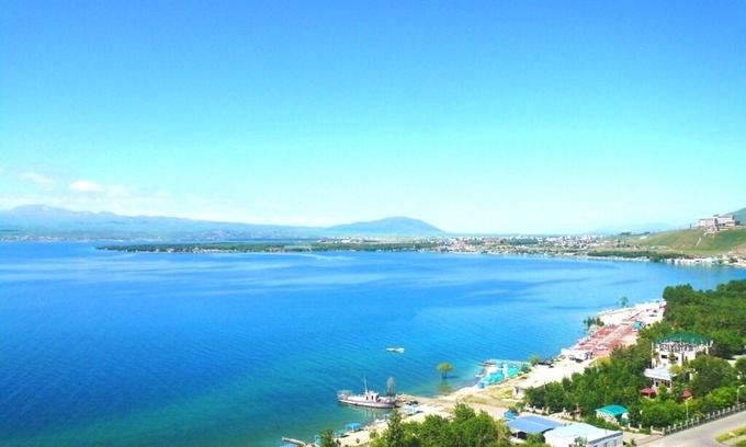 Sevan Cottage | Golden rest on the Sevan peninsula