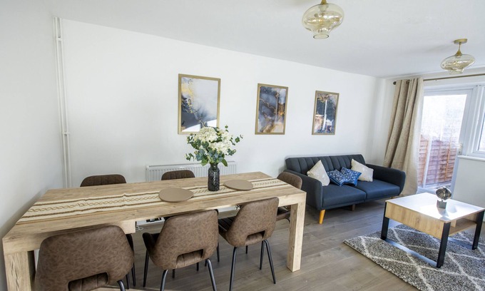 Greenwich House | Goldfinch House