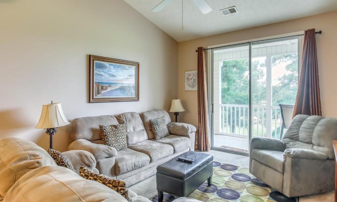Carolina Forest Apartment | Golf Getaway with Pool Access in Myrtle Beach!