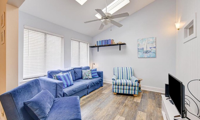 St. Simons Island Apartment | Golf Villa Getaway