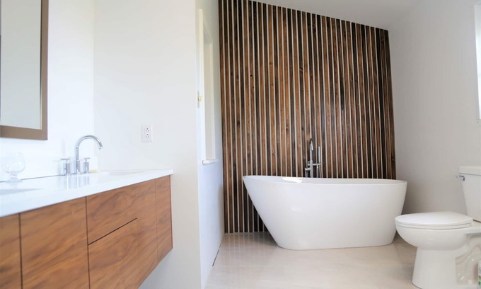 Inverness House | Golfers and Beach Goers Look No Further *(New Hot Tub)*