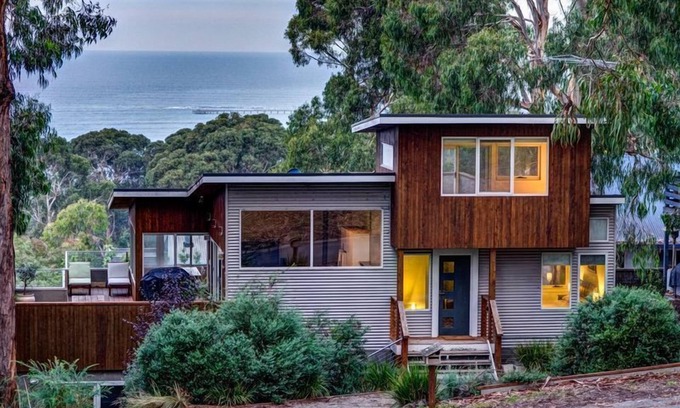 Lorne House | Golfview Lorne - For all seasons