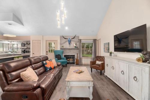Milwood House | Good Vibes Roll