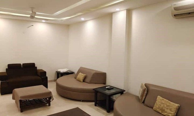 New Delhi Apartment | Gorgeous 3BHK Apartment | Close to Everything !