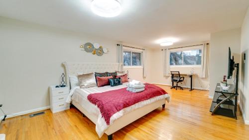 Oxon Hill House | Gorgeous 5BR & 3BA Spacious Home 2 minutes from MGM