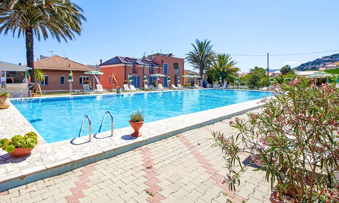 Pietra Ligure Apartment | Gorgeous apartment in Pietra Ligure