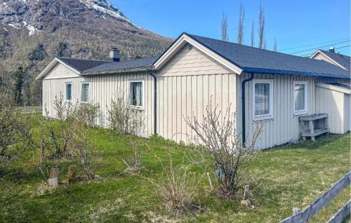 Nesset Apartment | Gorgeous Apartment In Eresfjord