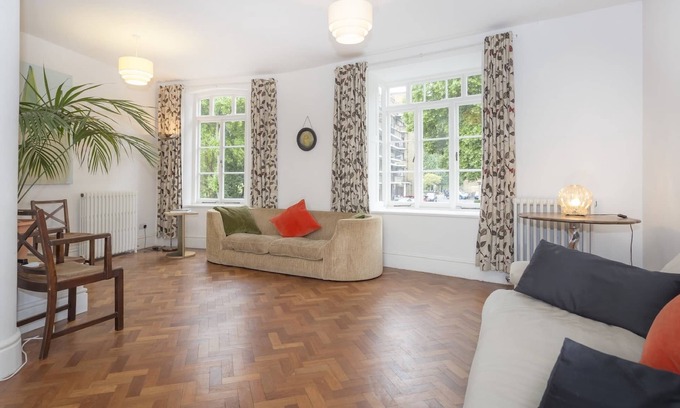 Prince's Apartment | Gorgeous apartment in zone 1, near the river and a short walk from Westminster