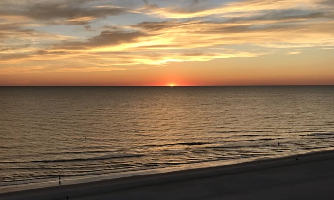 Redington Shores Condo | Gorgeous Beachfront Condo on the Gulf of Mexico