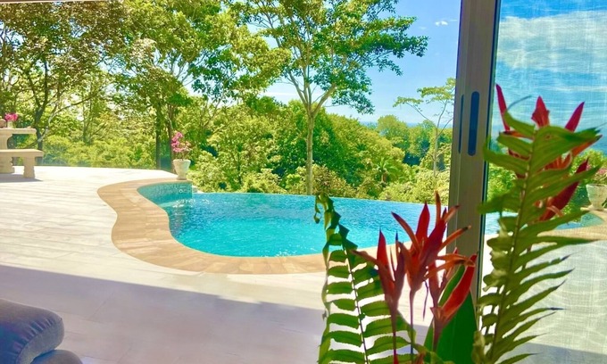 Portalon House | Gorgeous Brand New Ocean View Rainforest Home
