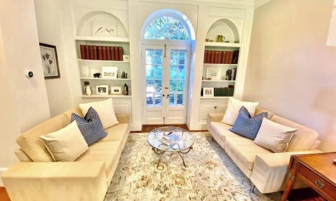Georgetown House | Gorgeous Georgetown entire Row Home with elevator