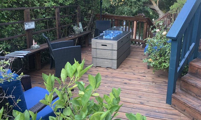 Hayward House | Gorgeous Hayward Hills Solar Home with EV Level 2 Charger