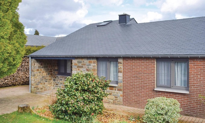 Ciney House | Gorgeous home in Ciney with WiFi