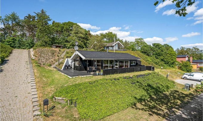 Lyngsbæk Strand House | Gorgeous Home In Ebeltoft With Sauna