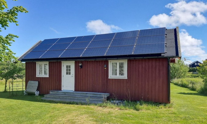 Ellos House | Gorgeous home in Ellös with WiFi