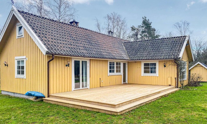 Farjestaden House | Gorgeous home in Färjestaden with WiFi