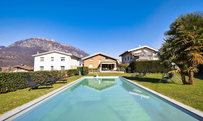 Gianico House | Gorgeous home in Gianico