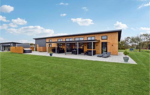 Hadsund House | Gorgeous Home In Hadsund With Sauna