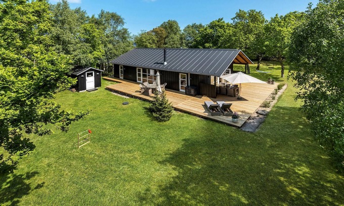 Helberskov Strand House | Gorgeous home in Hadsund with sauna