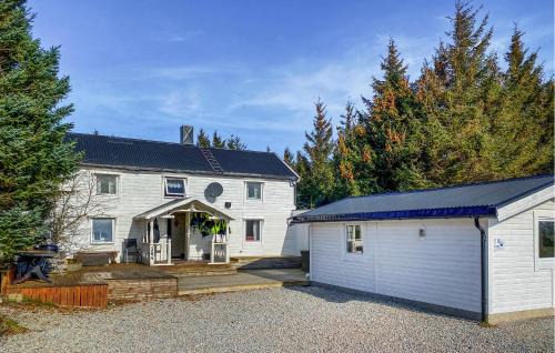 Bogoyvaer House | Gorgeous Home In Kverva With Wifi