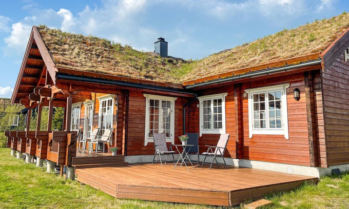 Trysil House | Gorgeous home in østby with kitchen