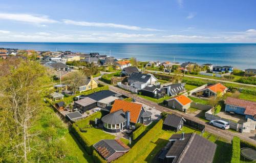 Tørresø House | Gorgeous Home In Otterup With Kitchen