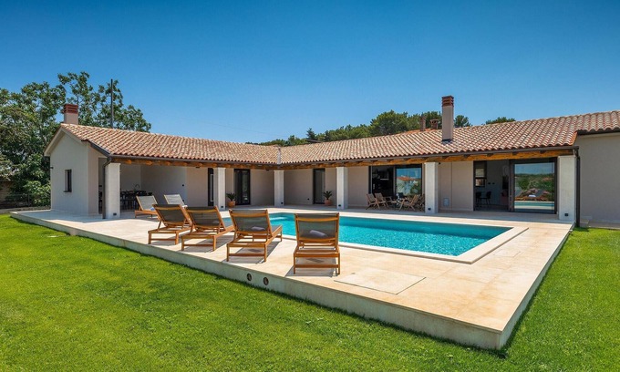 Valdebek House | Gorgeous home in Pula