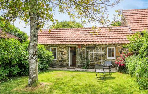 Quettehou House | Gorgeous Home In Quettehou With Wifi