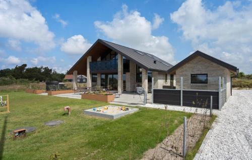 Ringkøbing-Skjern Municipality House | Gorgeous Home In Skjern With Kitchen