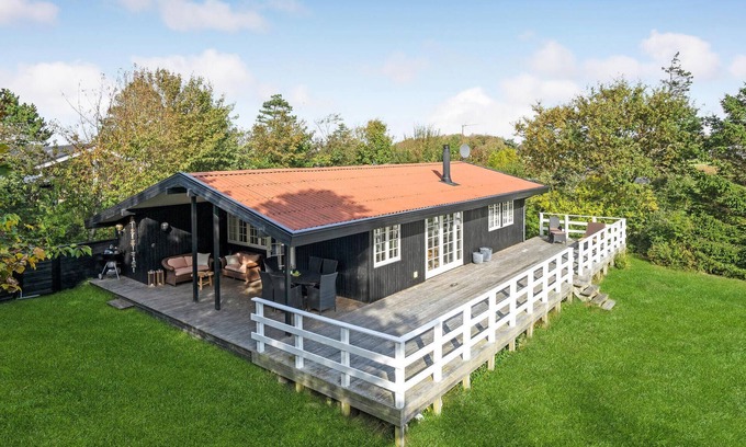 Holloselund House | Gorgeous home in Vejby with WiFi