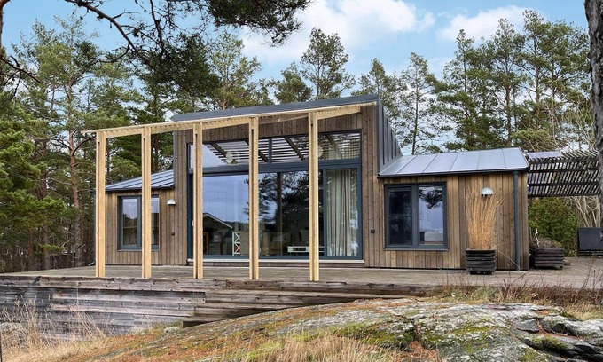 Vikbolandet House | Gorgeous home in Vikbolandet with WiFi