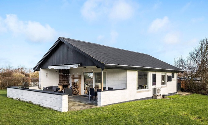 Vinderup House | Gorgeous home in Vinderup with WiFi