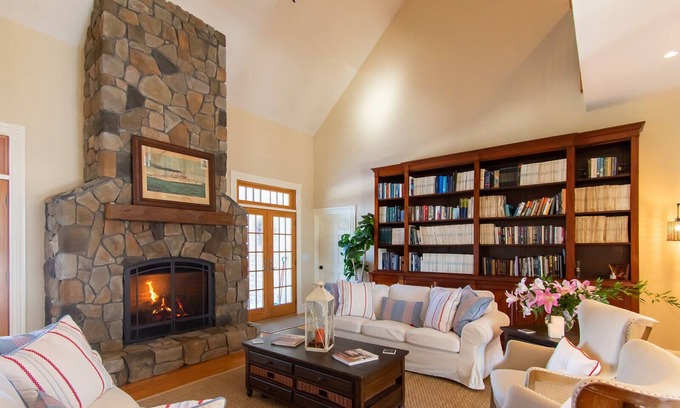 Lincolnville House | GORGEOUS HOME w/FANTASTIC VIEWS-10 MINS TO CAMDEN!