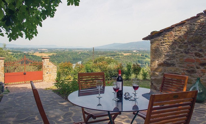 Pieve a Maiano House | Gorgeous home in Civitella d.Chiana AR