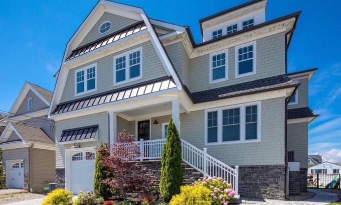 Point Pleasant House | Gorgeous Lagoon Front home in Point Pleasant Boro with pool.