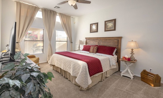 East Mesa House | Gorgeous Listing - with HEATED pool/Hot Tub and 2 car garage