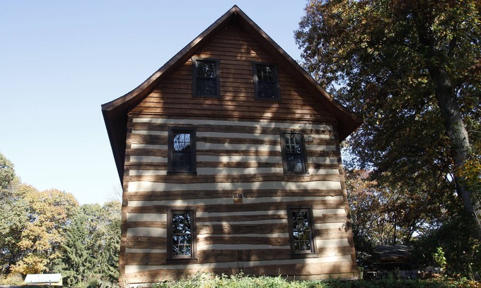 Bernville Cabin | Gorgeous Log Cabin retreat on 30 acre farm; 5 minutes from Blue Marsh Lake.